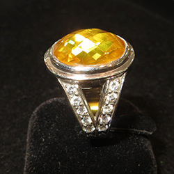 Venus ring style